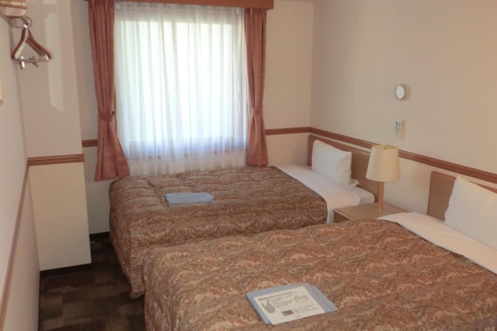 Toyoko Inn Hokkaido Sapporo-Eki Nishi-Guchi Hokudai Mae Exterior foto