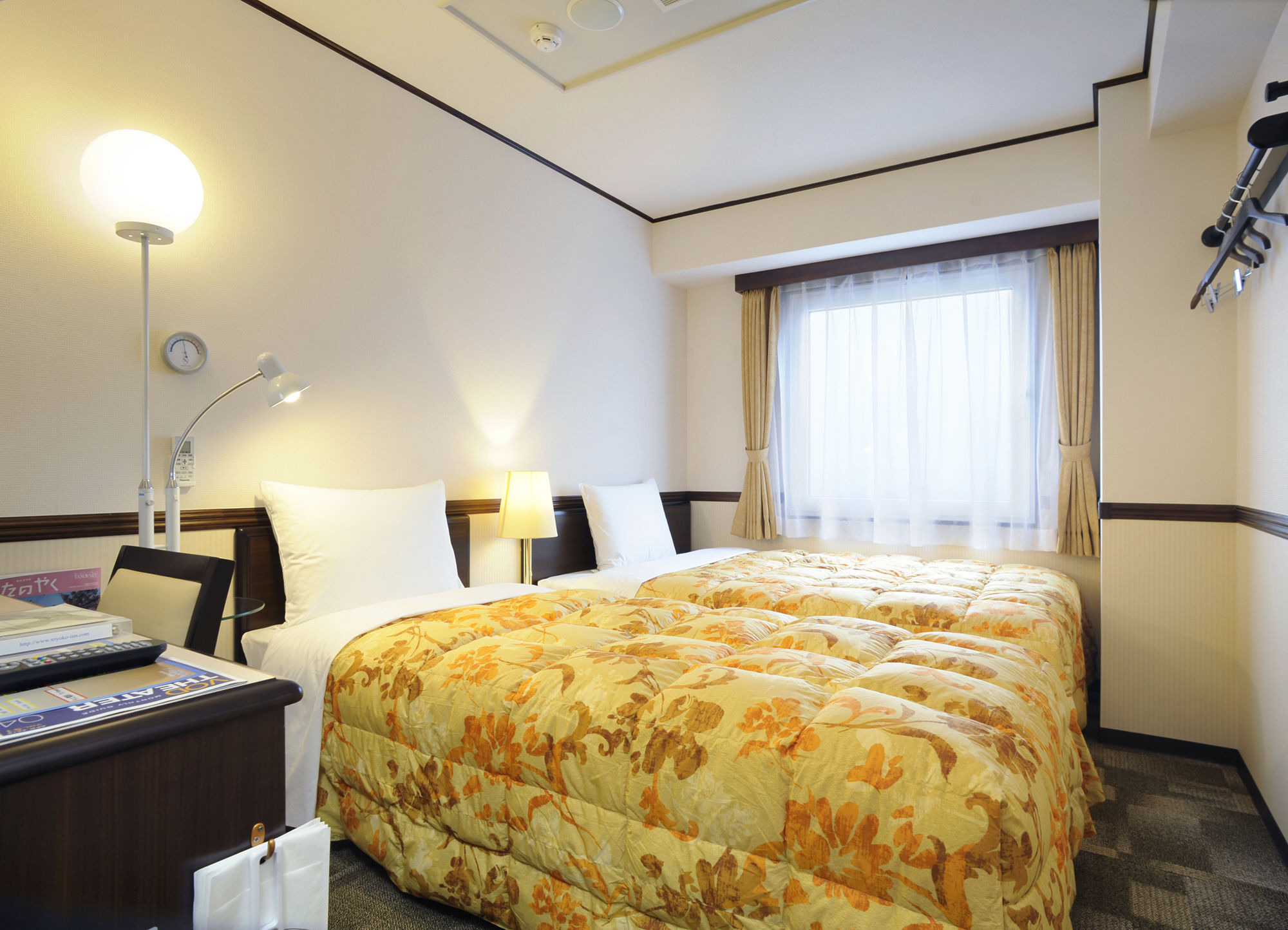 Toyoko Inn Hokkaido Sapporo-Eki Nishi-Guchi Hokudai Mae Exterior foto